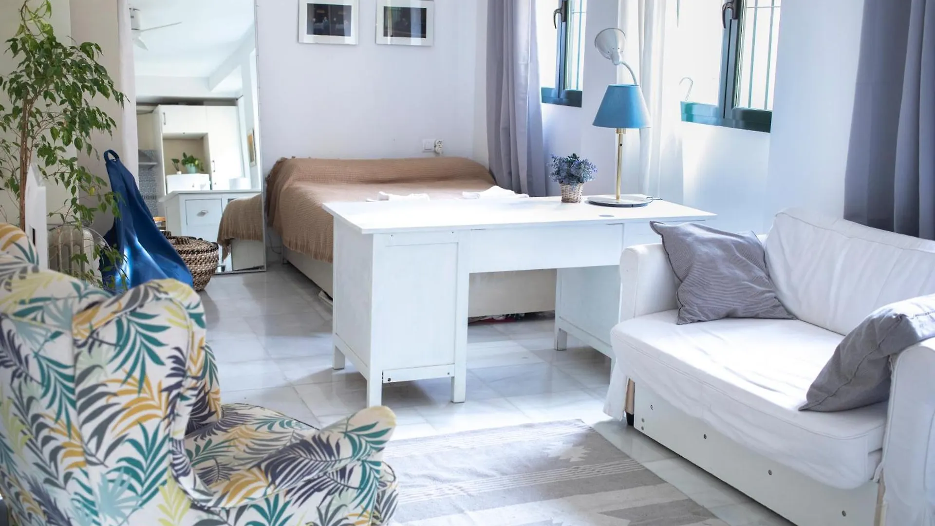 Atico Con Balcon En Pleno Centro Apartment Seville