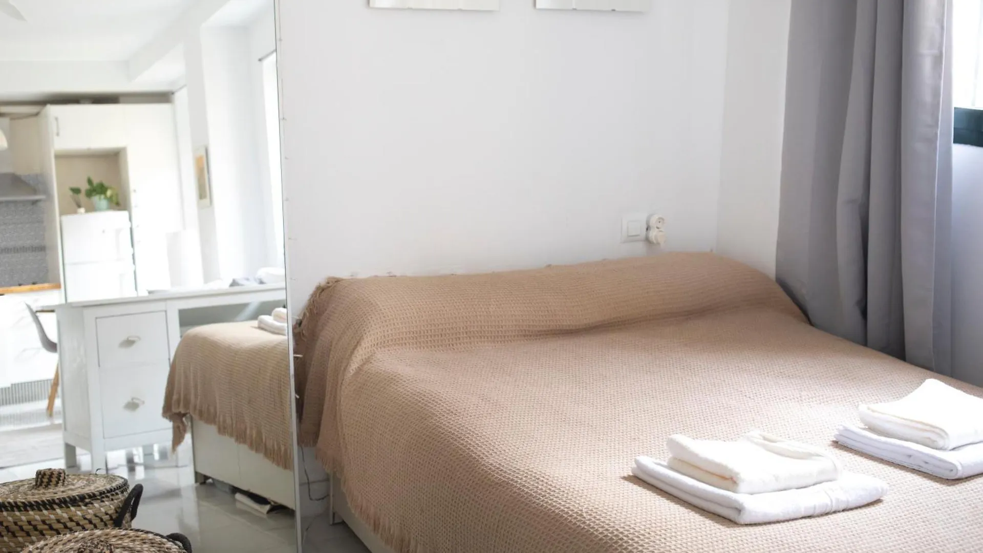 Appartamento Atico Con Balcon En Pleno Centro Siviglia